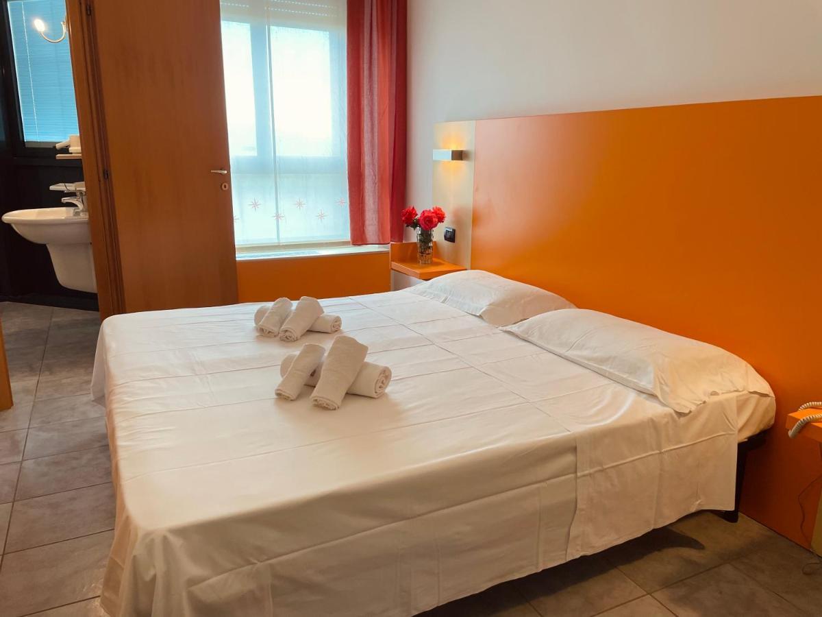Hotel Grecale - ヴェントゥリーナ エクステリア 写真