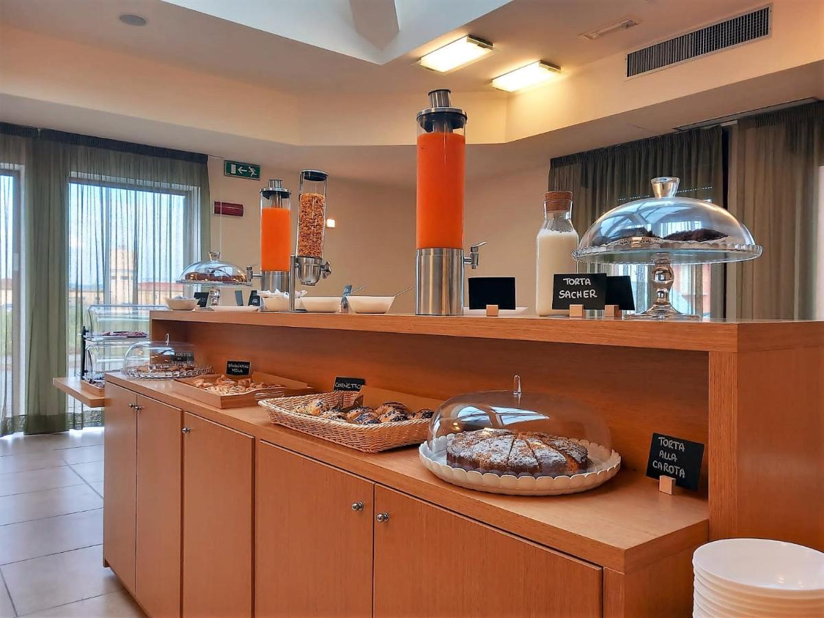 Hotel Grecale - ヴェントゥリーナ エクステリア 写真