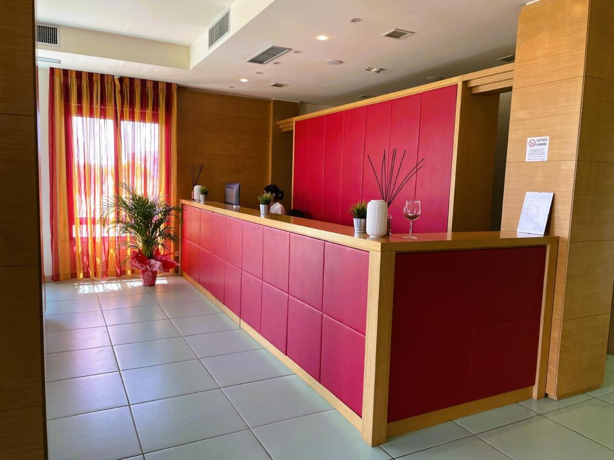 Hotel Grecale - ヴェントゥリーナ エクステリア 写真